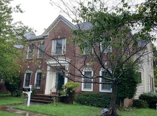 506 Watkins Pond Blvd, Rockville, MD 20850