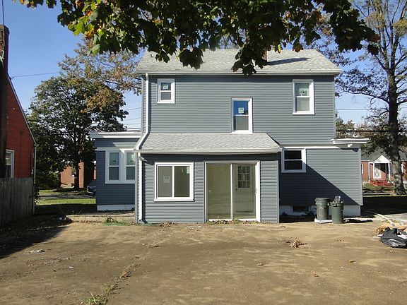 3rd image of 100 Argyle Ave