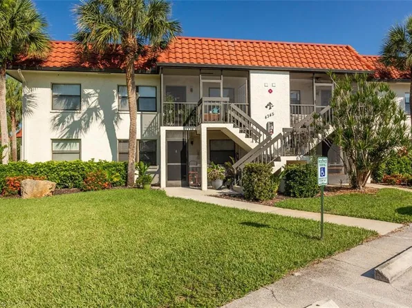 4345 27th Ct SW APT 202, Naples, FL 34116