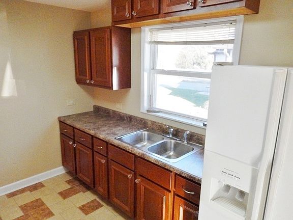 5th image of 26261 N Hickory Ave