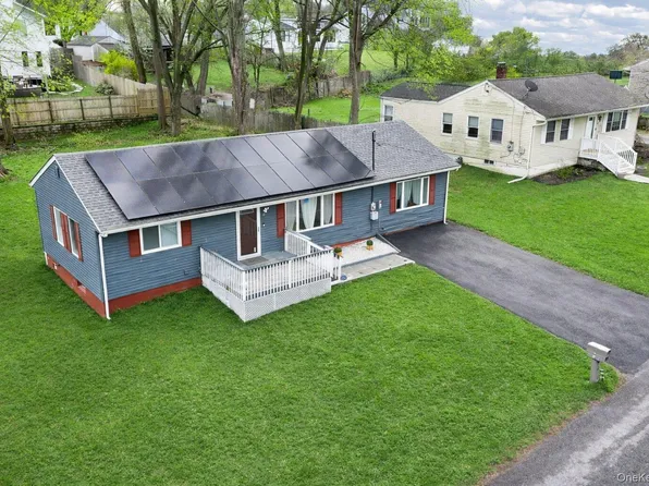 12 W Dogwood Drive, Poughkeepsie, NY 12601