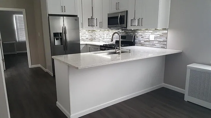 Rented by Capri Jet Realty Corp | media 51