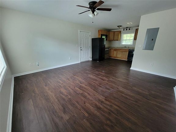 3rd image of 9167 Bent Pine Ct NE