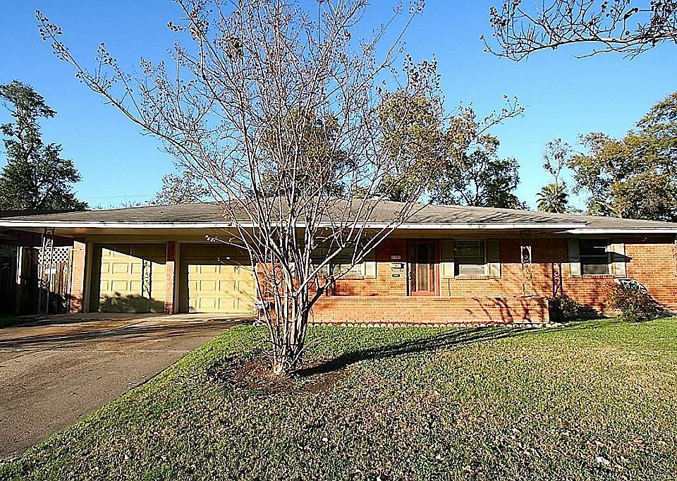 1st image of 13323 Hollypark Dr