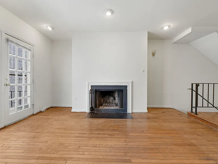 1817 Biltmore St NW #B — Photo 2
