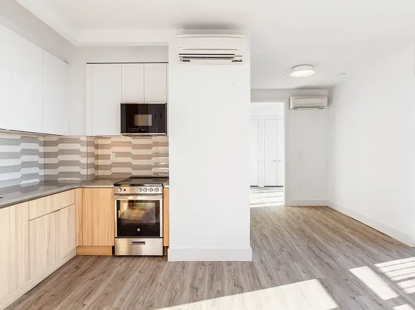 584 Fourth Avenue image 26 of 40