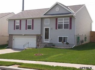 16513 Patrick Ave, Omaha, NE 68116