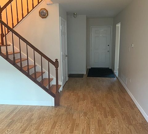 5th image of 2140 N Williamsburg Dr