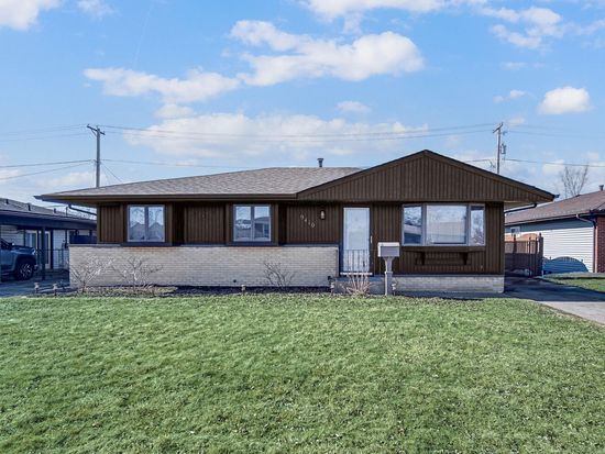 9410 Farmer Dr, Highland, IN 46322