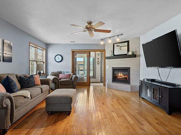 2nd image of 5391 Mariners Cove Dr Unit 207
