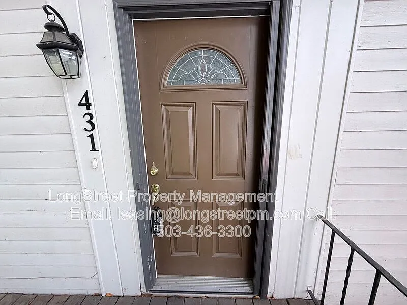2 bed, 1.0 bath, 1400 sqft, $1,995 — Photo 3