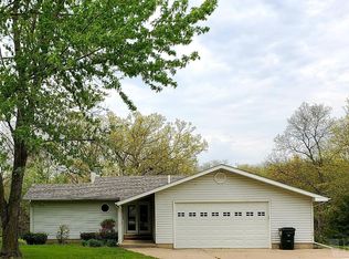 10394 155th St, Burlington, IA 52601