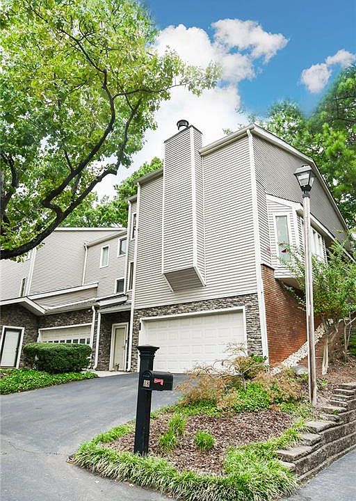 1st image of 18 Basswood Cir