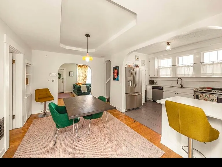 1011 Calvert St — Photo 5