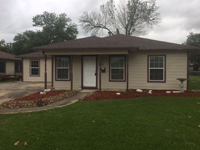 909 Ridgecrest St, Angleton, TX, 77515