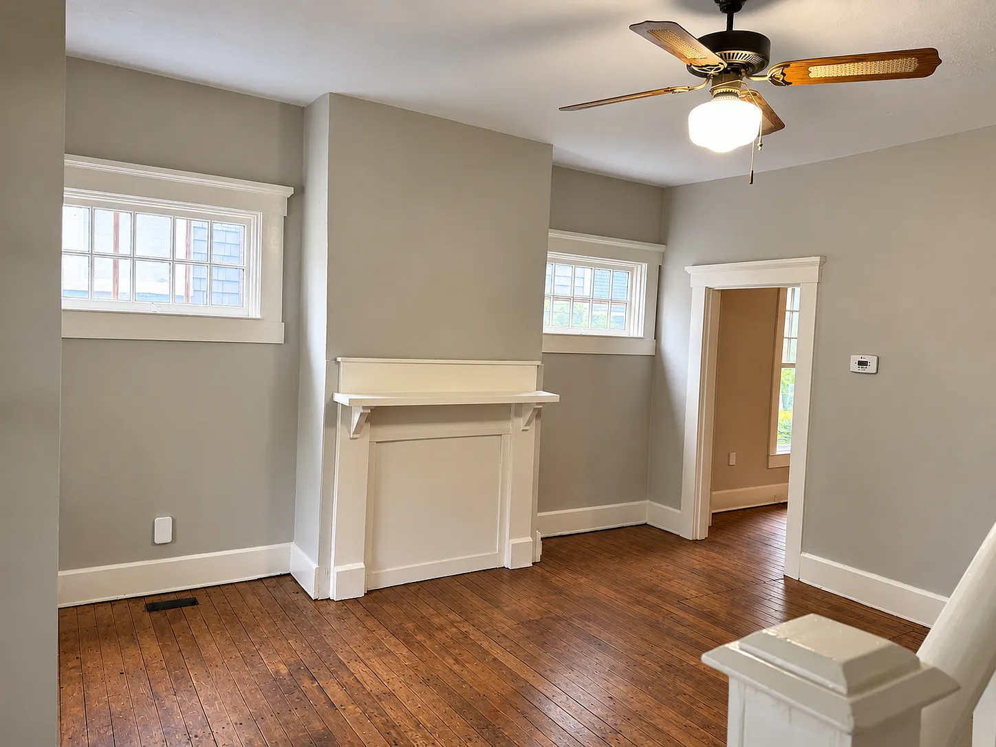 Steele Duplex - 421 Steele — Photo 2