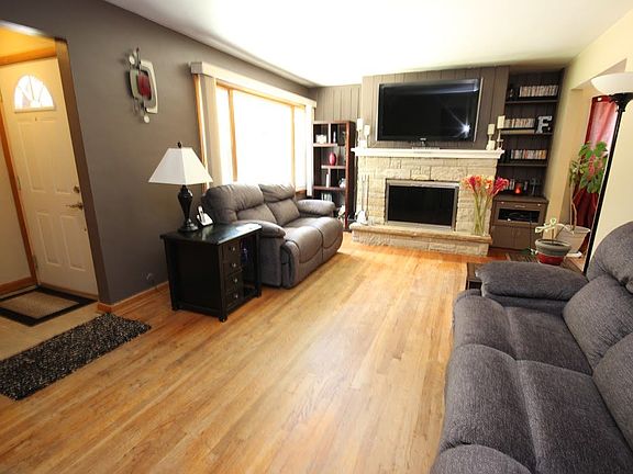 2nd image of 1416 Stratford Ave