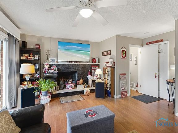 5th image of 3060 Dorian Dr