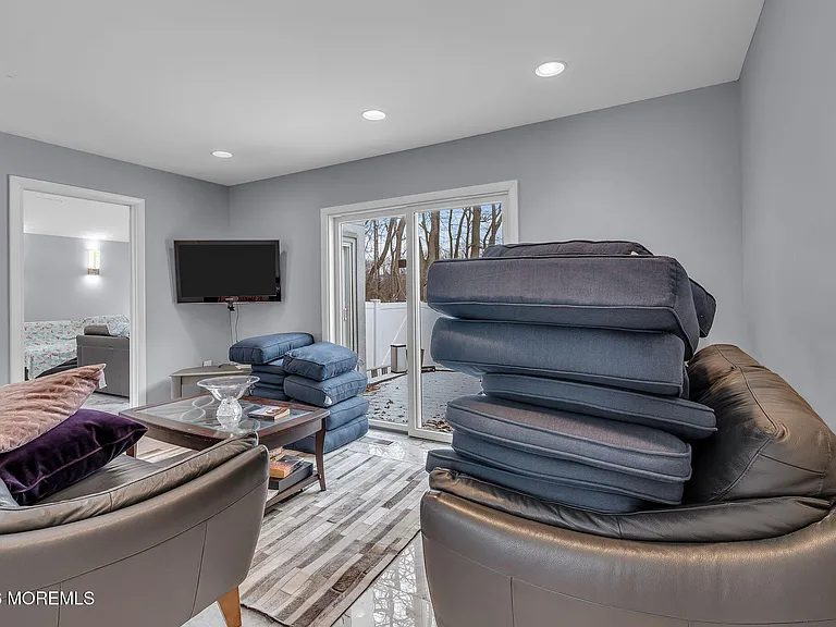 7 Harvard Ct — Photo 10