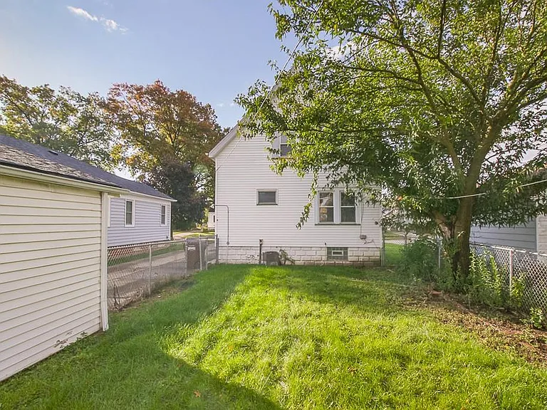 4520 Kenmore Ave — Photo 23