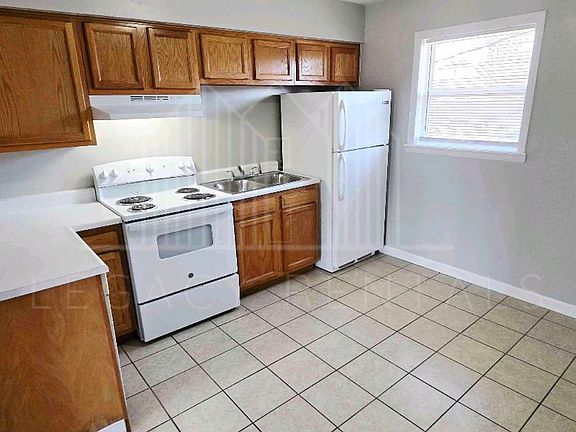 2nd image of 107 Robbins Dr #11158221