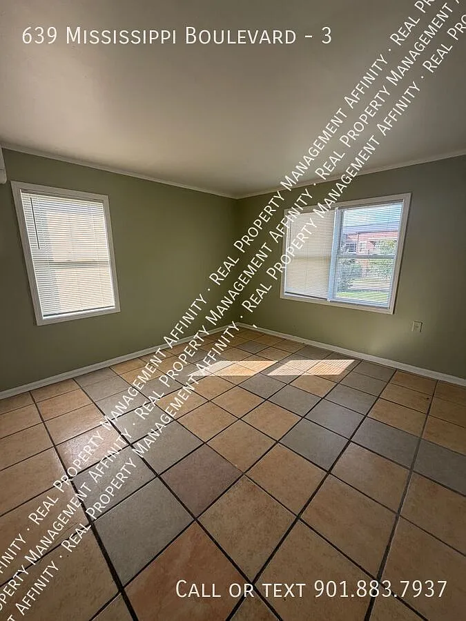 Newly Renovated 2 Bedroom Apartment Near Downtown Memphis | Move-In Ready! — Photo 2