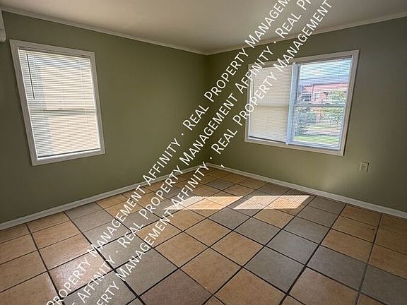 2nd image of 639 Mississippi Blvd APT 3