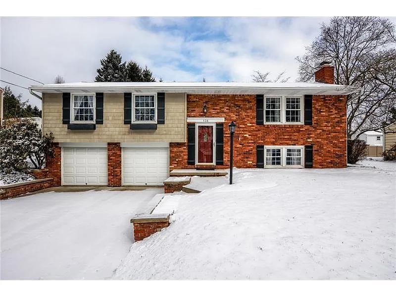 136 Kenney Dr photo 1