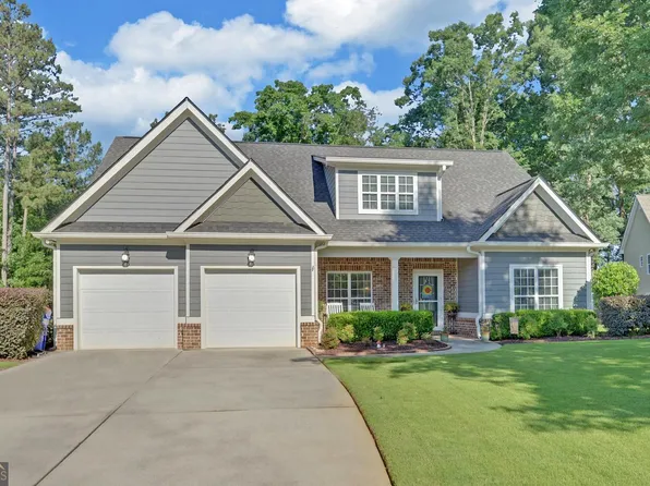 6619 Station Dr, Clermont, GA 30527