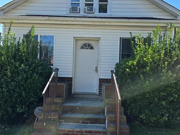 11 2nd Avenue, New Hyde Park, NY 11040