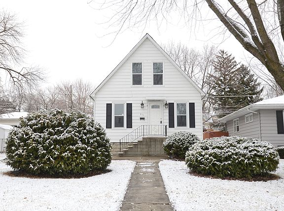 2nd image of 611 Meadow Ave