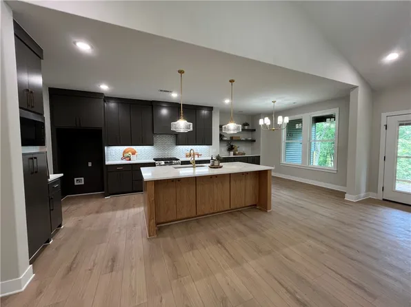 9 Cawood Dr, Bella Vista, AR 72714