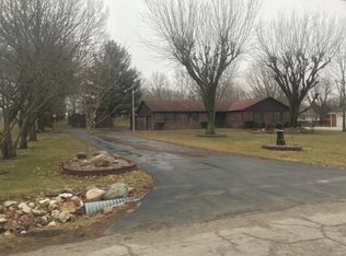 2997 W Country Club Rd, Crawfordsville, IN 47933