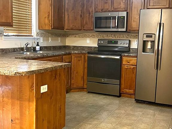 3rd image of 7583 N Naomi Ln