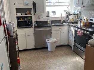 1800 Massachusetts Ave APT 22, Cambridge, MA 02140