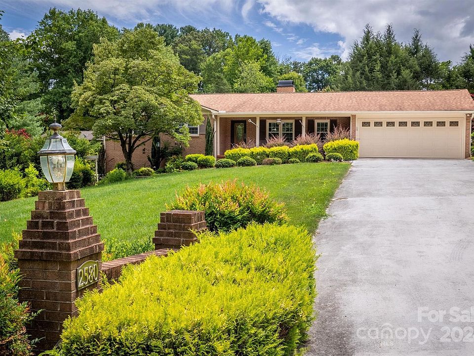 1st image of 2580 Dawn Dr