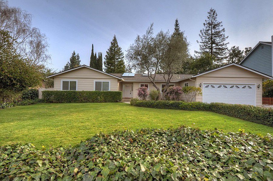1st image of 20564 Russell Ln
