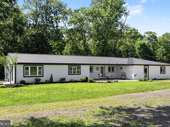 1104 Bucks Rd, Perkasie, PA 18944