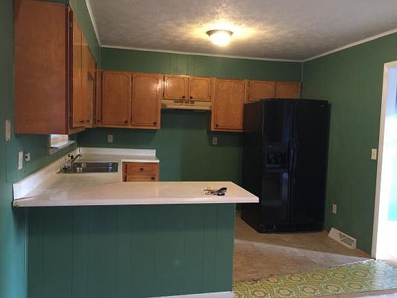 5th image of 380 Cicero Ave