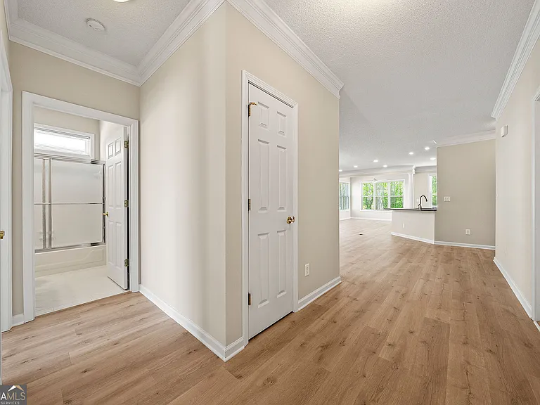 1221 Pinehurst Dr — Photo 3