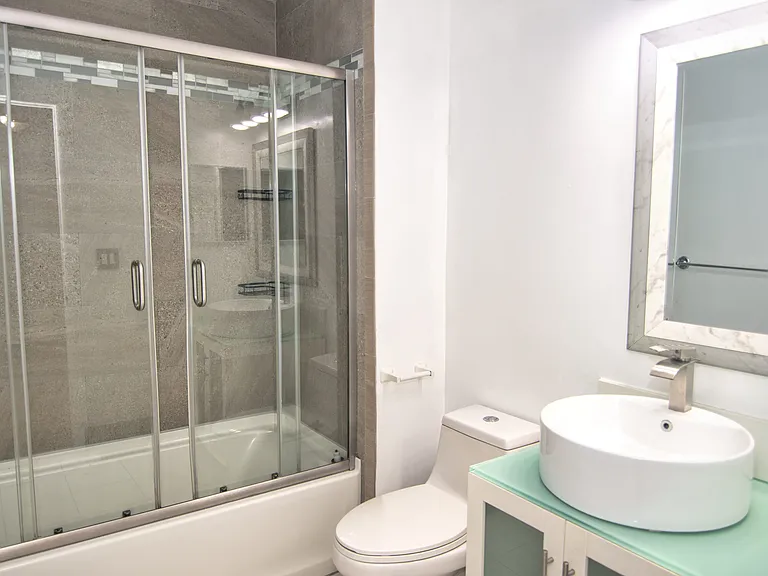 252 Hampshire Dr #252 — Photo 16