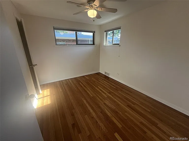 860 Dahlia St — Photo 12