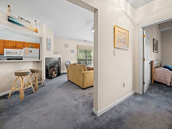 4th image of 105 Pipers Ln