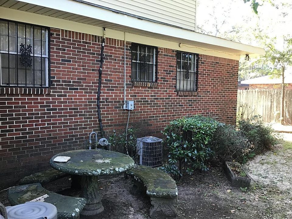 2nd image of 2150 Better St