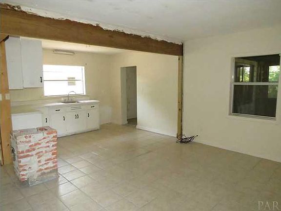 2nd image of 339 Edgewater Dr