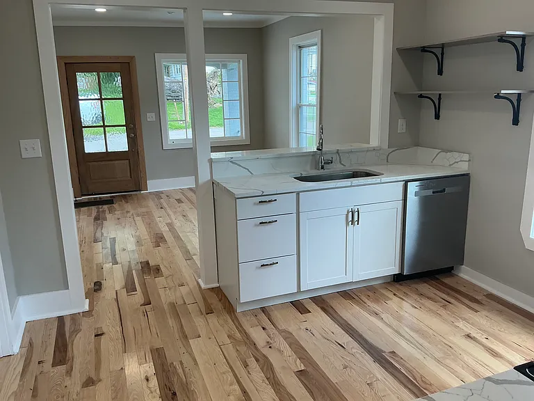 319 W Chilhowie Ave — Photo 5