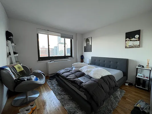 Rented by AZ REALTY NYC LLC | media 30