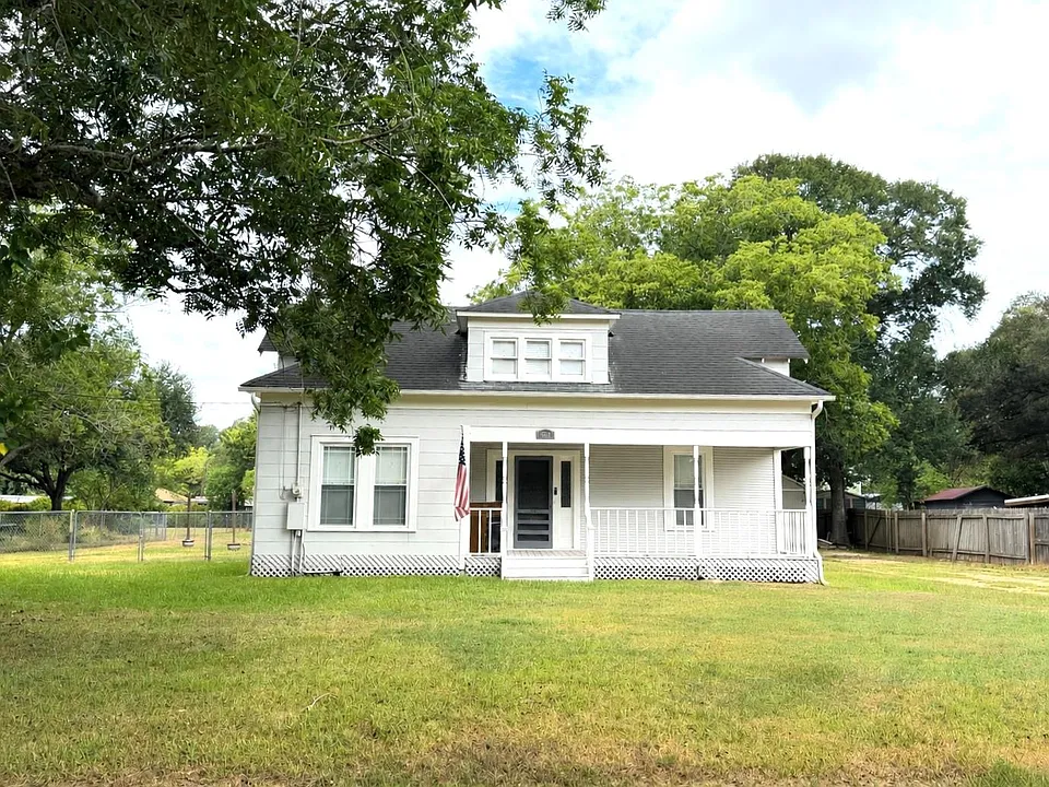 322 Fitzgerald St