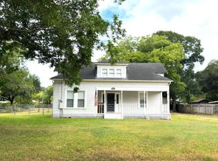 322 Fitzgerald St, East Bernard, TX 77435