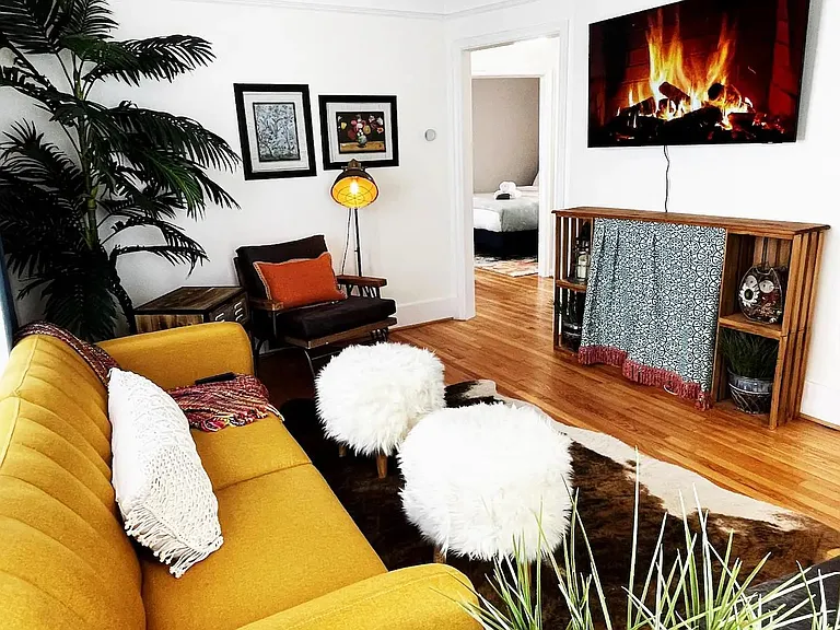 602 N Altadena Ave — Photo 4